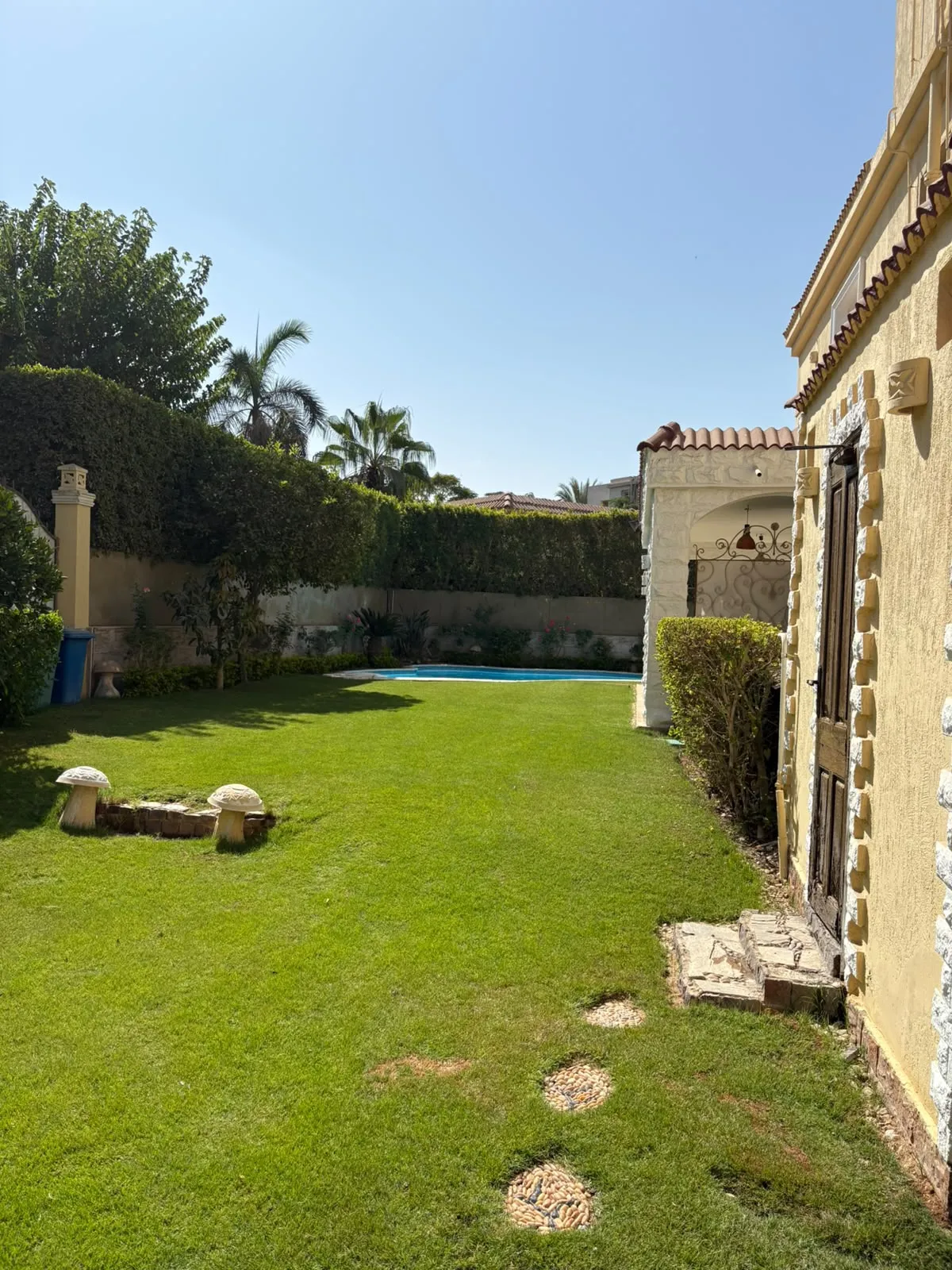 Twinhouse for sale in Zayed 2000 in El Sheikh Zayed of 350 m² with 4 bedrooms