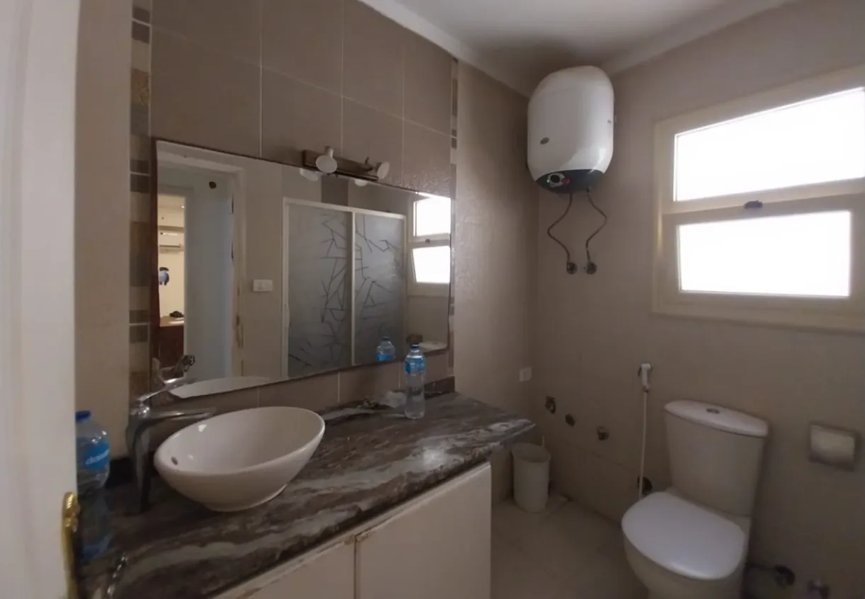 Office for sale in Beverly Hills in 6th of October City of 120 m² with 0 bedrooms