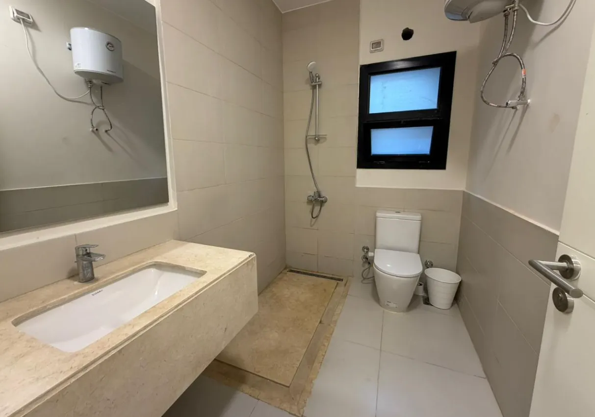 Penthouse for sale in O West Orascom in October Gardens of 161 m² with 3 bedrooms