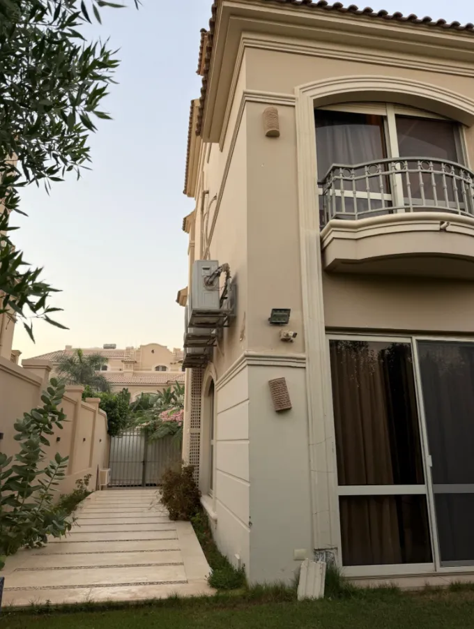 Twinhouse for sale in El Patio 6 October in 6th of October City of 207 m² with 4 bedrooms
