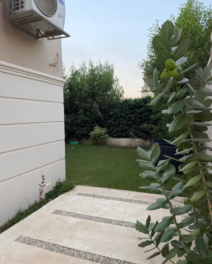 Twinhouse for sale in El Patio 6 October in 6th of October City of 207 m² with 4 bedrooms