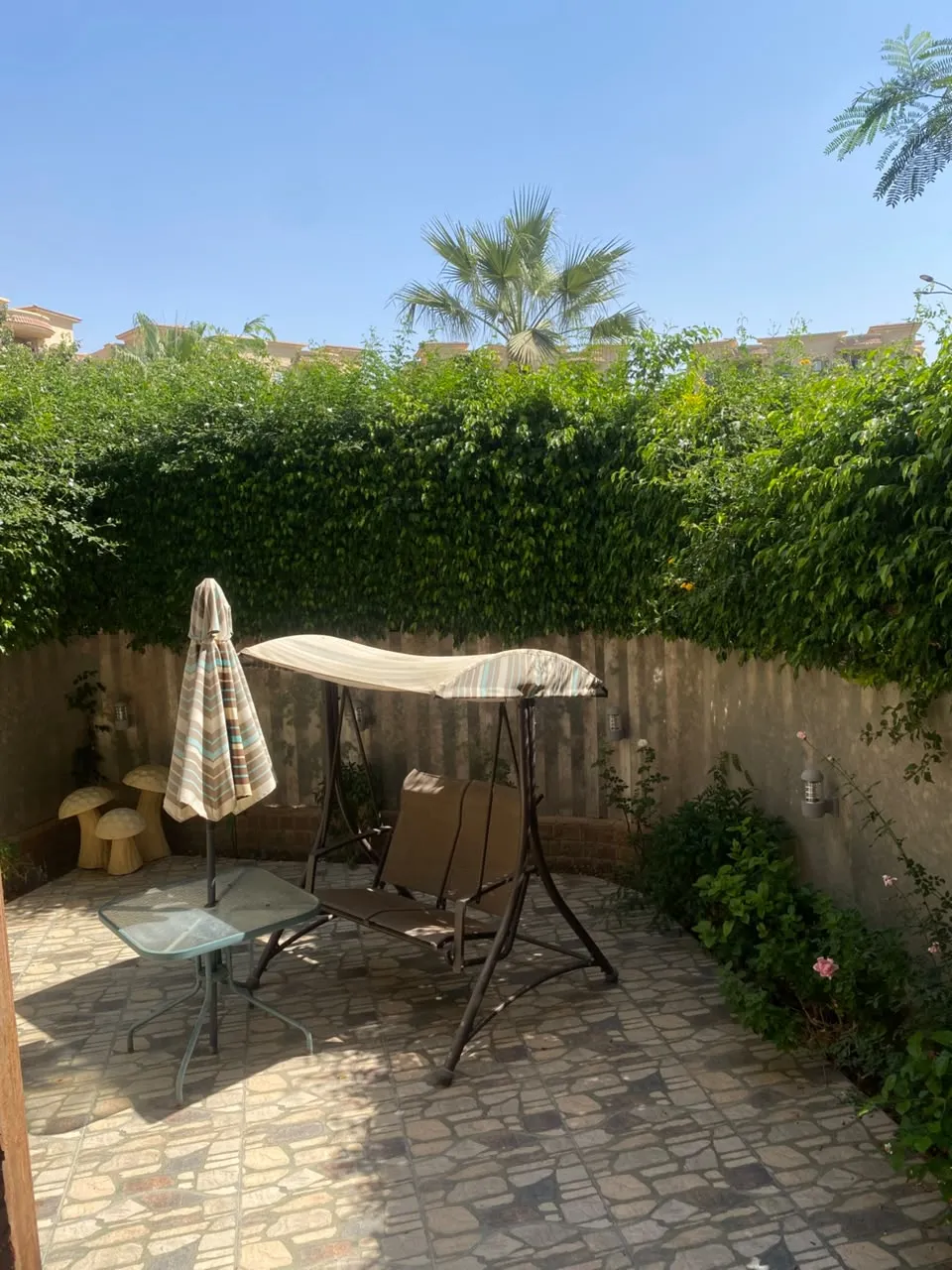 Apartment for sale in El Rehab in New Cairo of 214 m² with 3 bedrooms