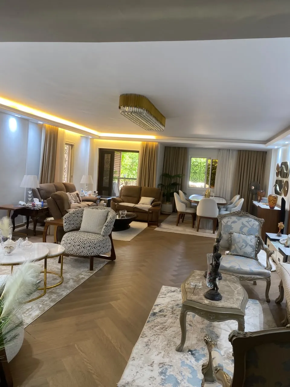 Apartment for sale in El Rehab in New Cairo of 214 m² with 3 bedrooms
