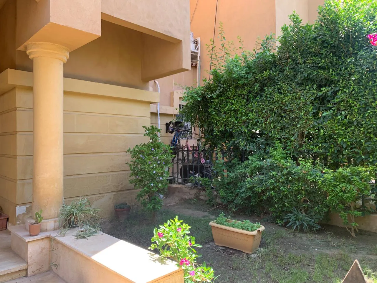 Townhouse for sale in Dara Gardens in 6th of October City of 282 m² with 4 bedrooms