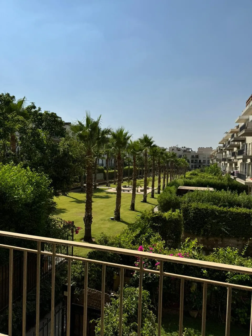 Apartment for sale in Beverly Hills in 6th of October City of 207 m² with 3 bedrooms