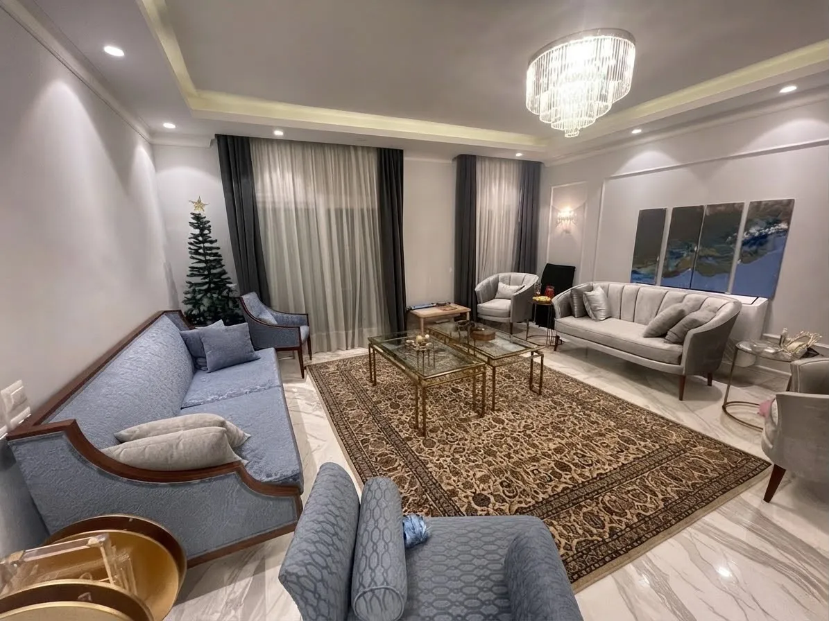 Twinhouse for sale in El Rehab in New Cairo of 220 m² with 3 bedrooms