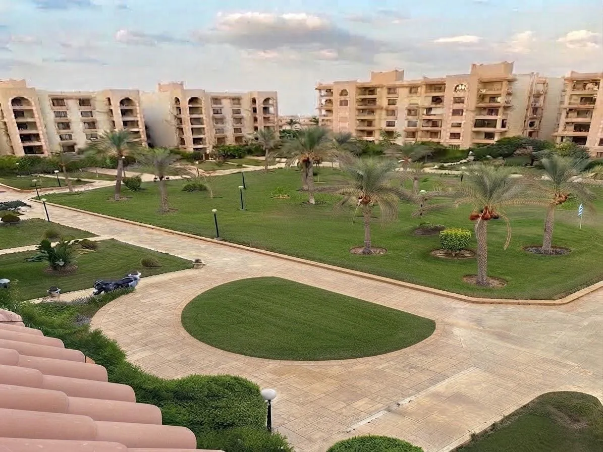 Apartment for sale in El Rehab  in New Cairo of 196 m² with 3 bedrooms