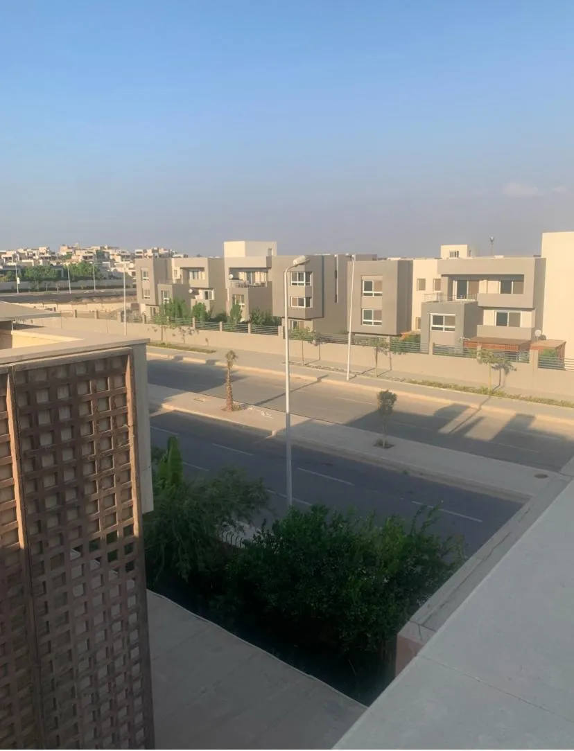 Townhouse for sale in Allegria in El Sheikh Zayed of 240 m² with 4 bedrooms