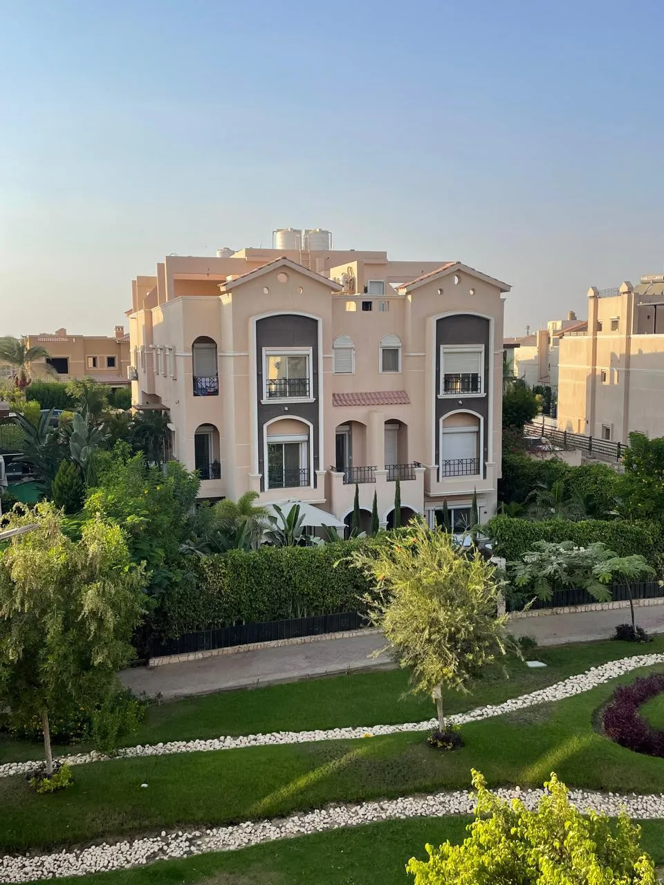 Townhouse for sale in Katameya Gardens in New Cairo of 316 m² with 4 bedrooms