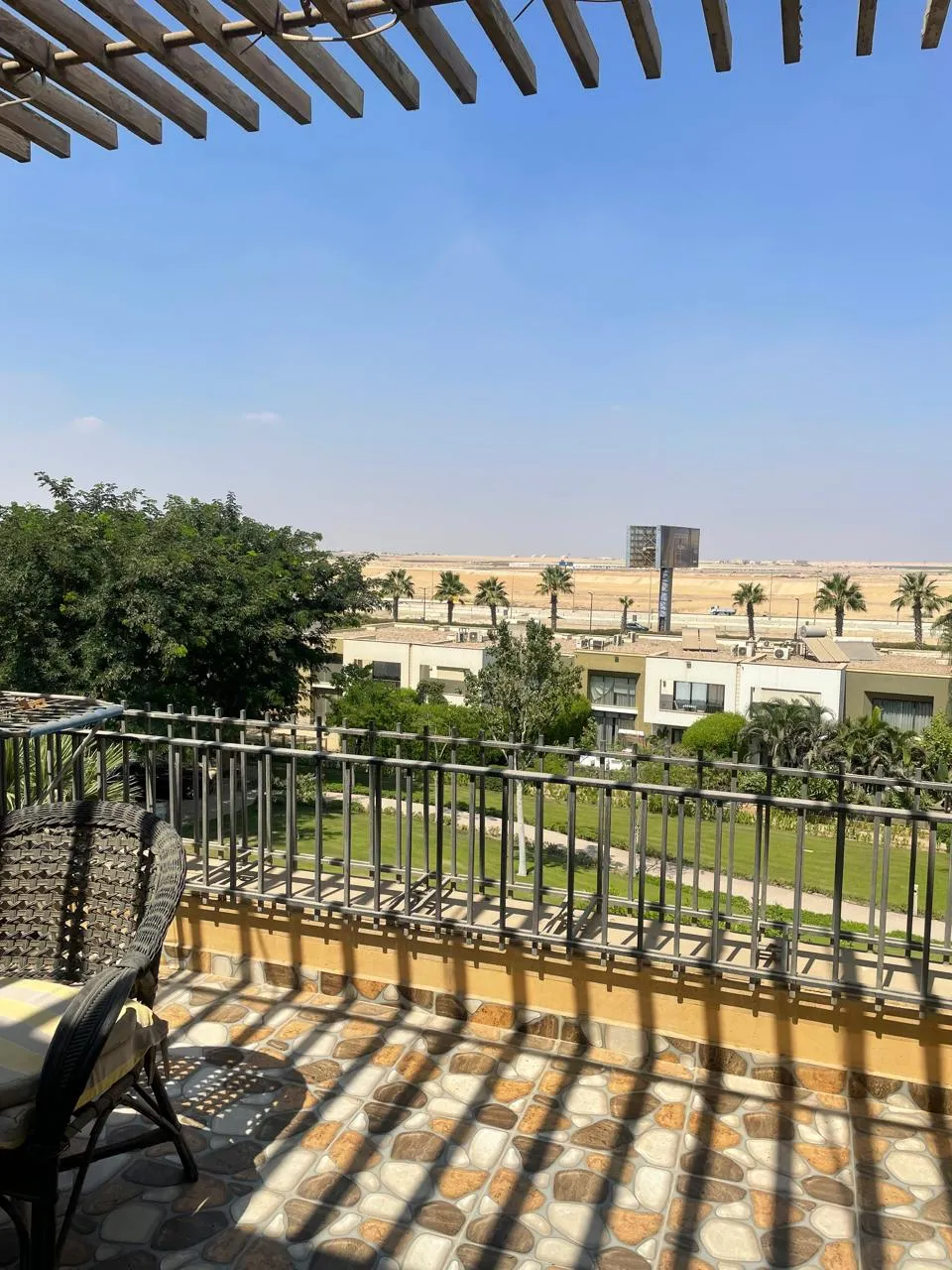Villa for sale in Beverly Hills in 6th of October City of 306 m² with 7 bedrooms