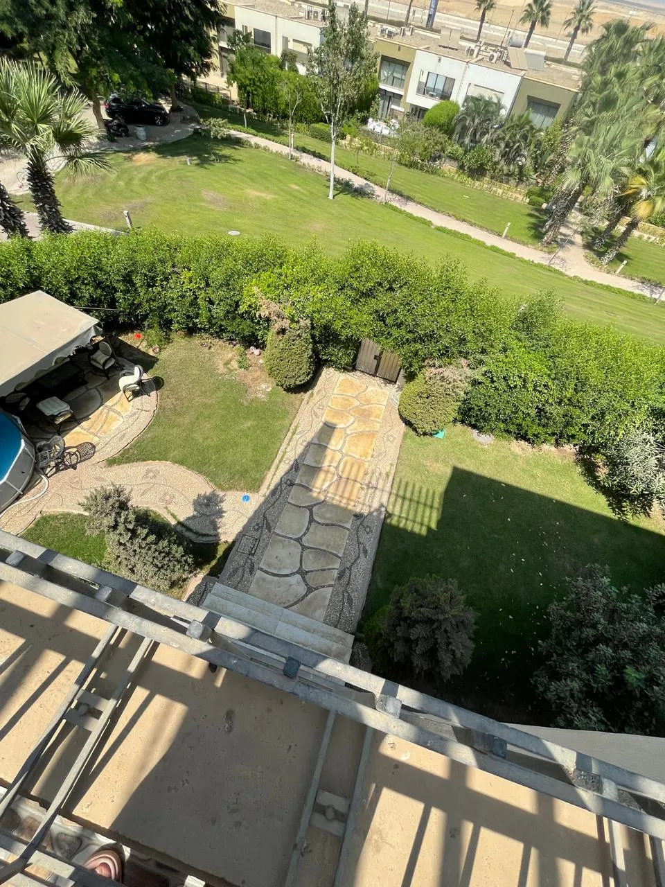 Villa for sale in Beverly Hills in 6th of October City of 306 m² with 7 bedrooms