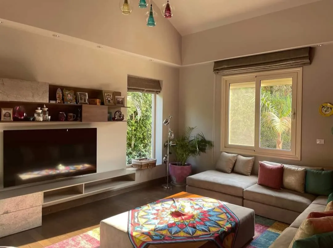 Villa for sale in October Hills 2 in 6th of October City of 425 m² with 4 bedrooms