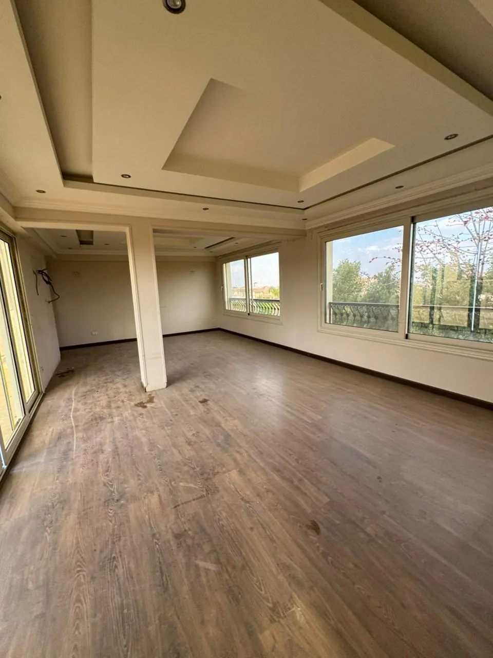 Villa for sale in Royal Hills in 6th of October City of 450 m² with 7 bedrooms