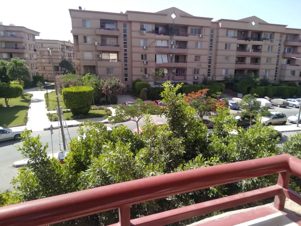 Apartment for sale in El Rehab in New Cairo of 225 m² with 3 bedrooms