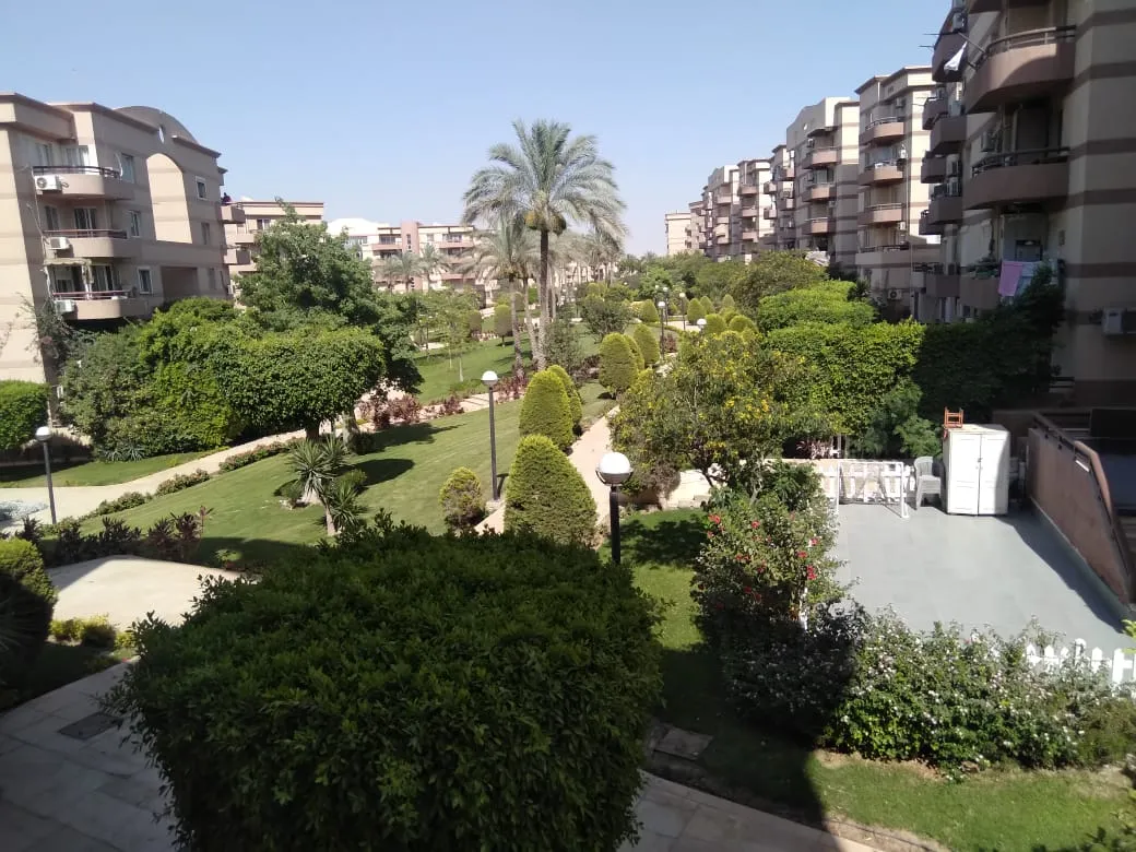 Apartment for sale in El Rehab in New Cairo of 225 m² with 3 bedrooms