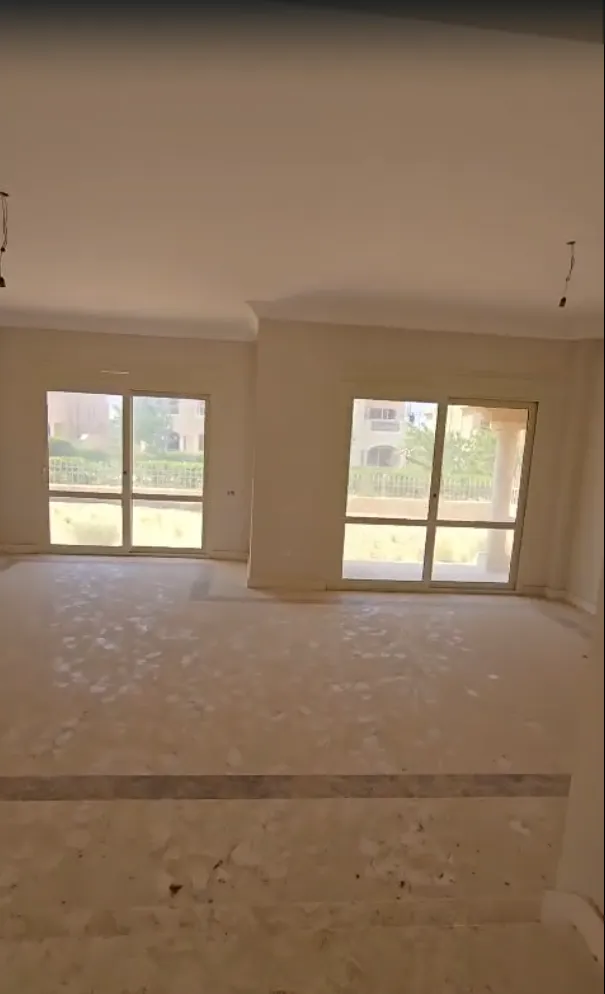 Villa for sale in LA VISTA CITY in New Capital City of 303 m² with 3 bedrooms