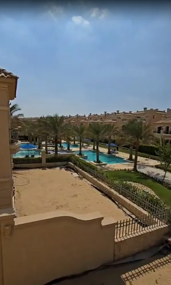 Villa for sale in LA VISTA CITY in New Capital City of 303 m² with 3 bedrooms