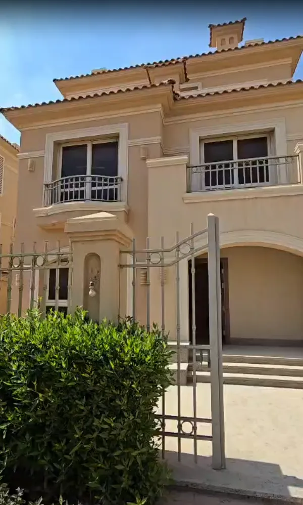 Villa for sale in LA VISTA CITY in New Capital City of 303 m² with 3 bedrooms