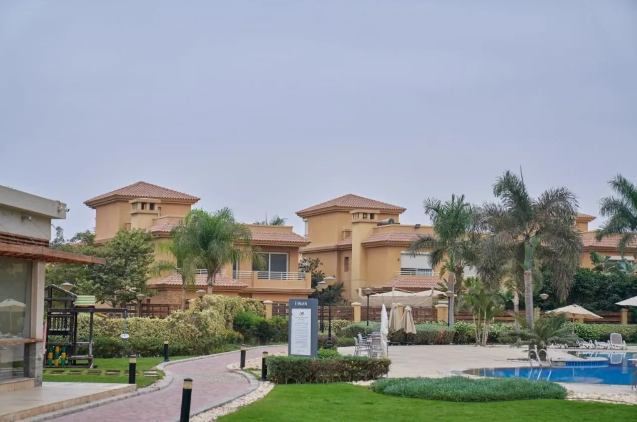 Villa for sale in Jeera in El Sheikh Zayed of 500 m² with 5 bedrooms