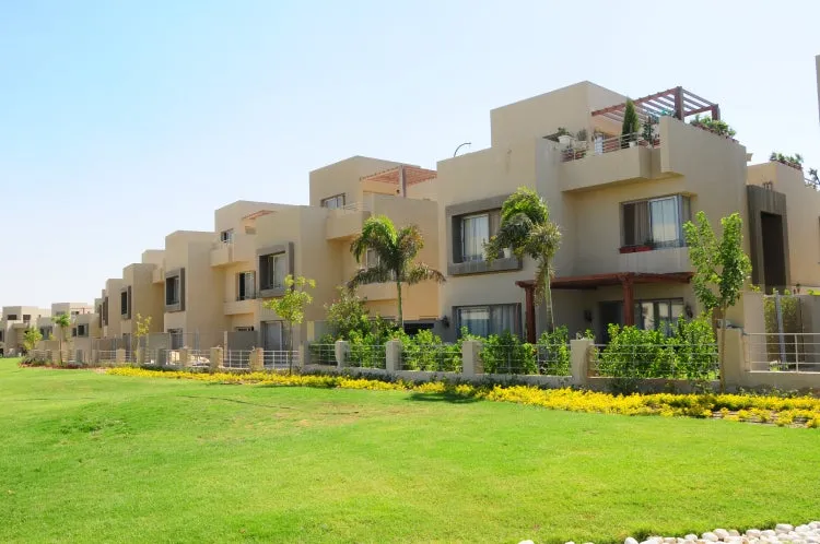Townhouse for sale in Palm Hills Golf Extension in 6th of October City of 354 m² with 3 bedrooms