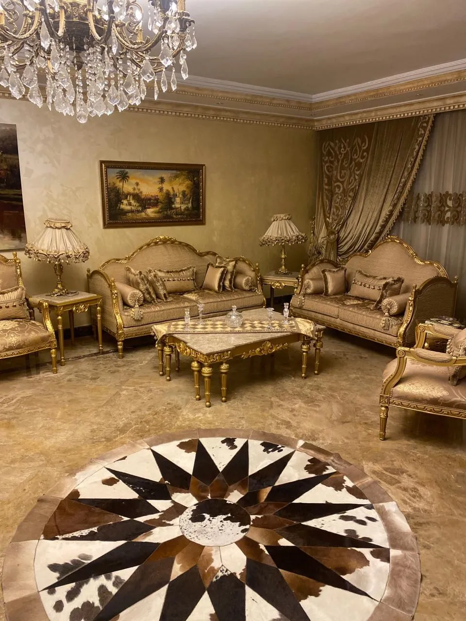 Villa for sale in El Rehab  in New Cairo of 410 m² with 4 bedrooms