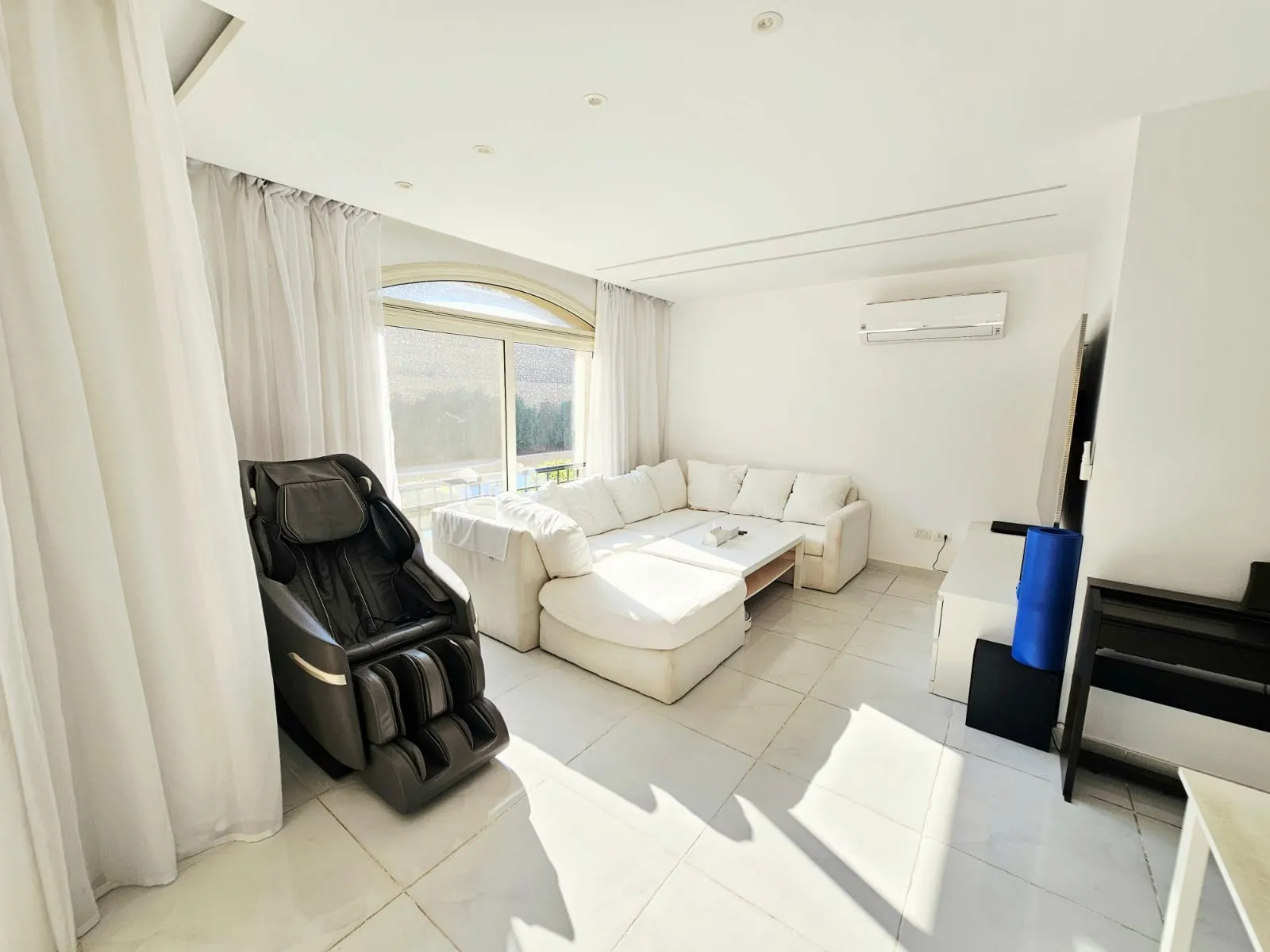 Apartment for sale in Stone Residence in New Cairo of 220 m² with 4 bedrooms
