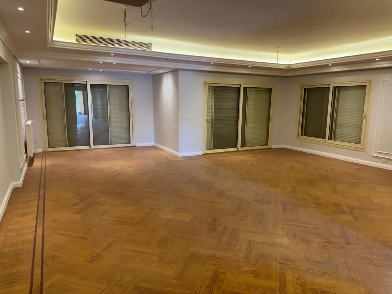 Villa for sale in Stone Park in New Cairo of 450 m² with 4 bedrooms