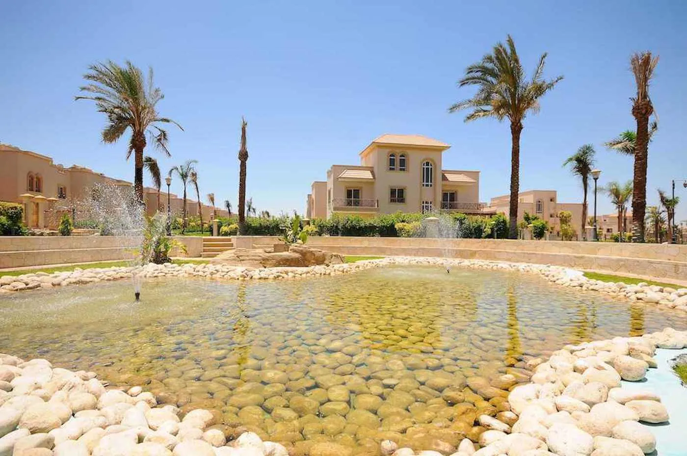 Twinhouse for sale in Greens in El Sheikh Zayed of 303 m² with 3 bedrooms