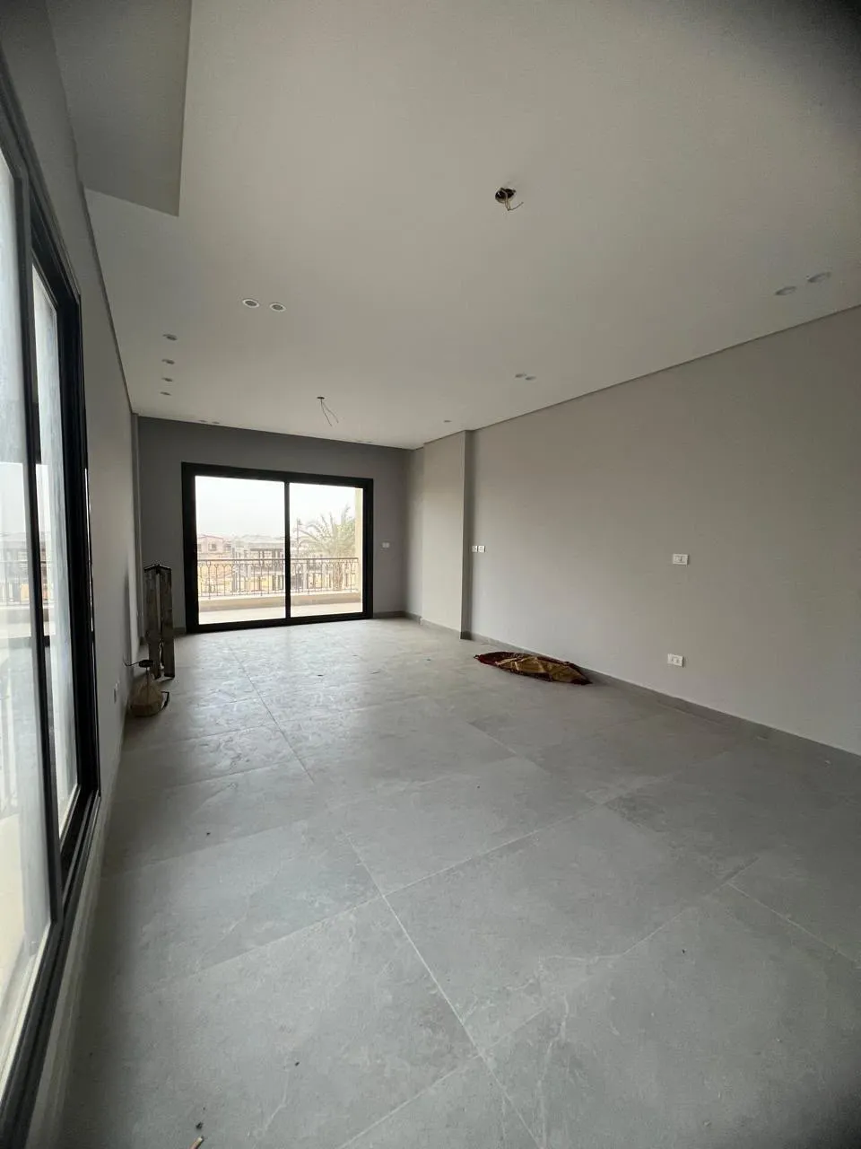 Apartment for sale in Village West in El Sheikh Zayed of 167 m² with 3 bedrooms