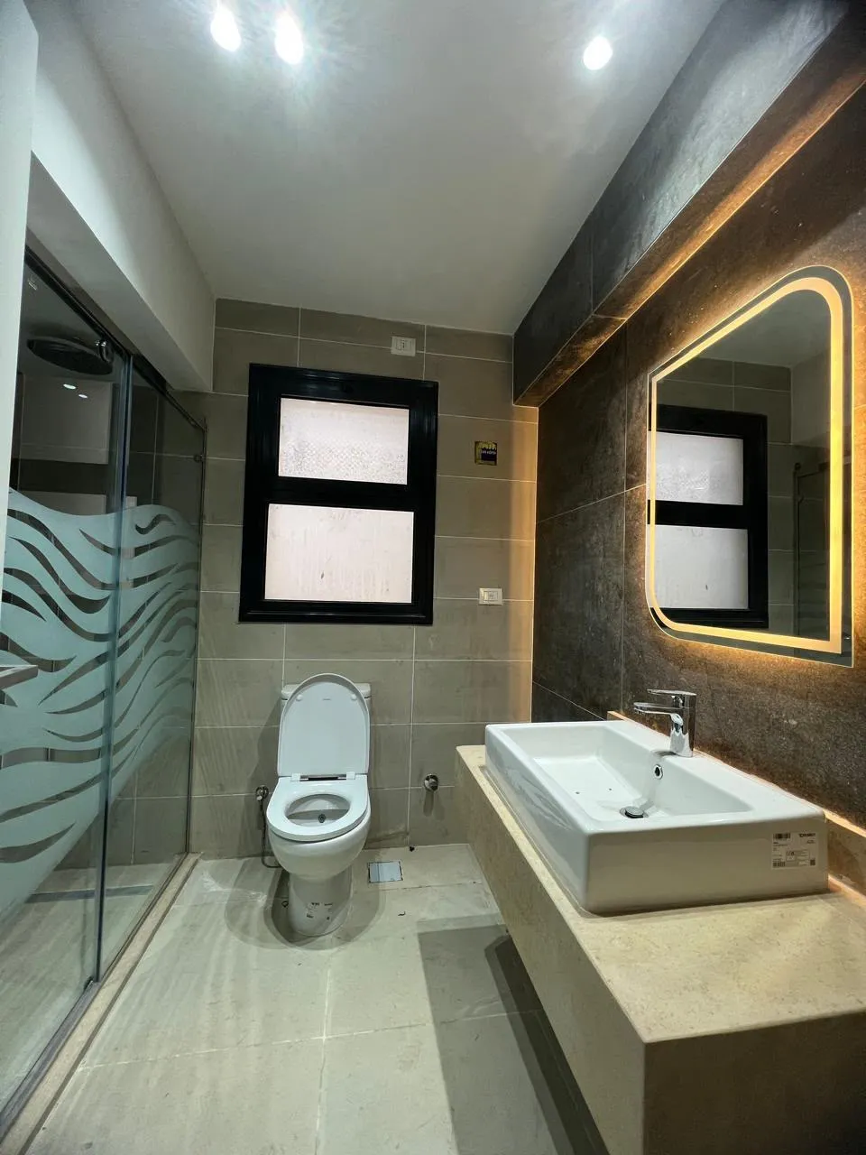 Apartment for sale in Village West in El Sheikh Zayed of 167 m² with 3 bedrooms