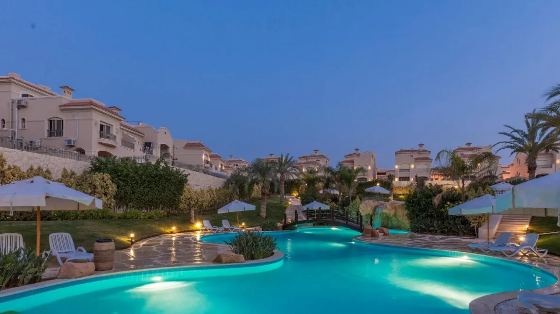 Villa for sale in El Patio 5 East in El Shorouk of 299 m² with 3 bedrooms