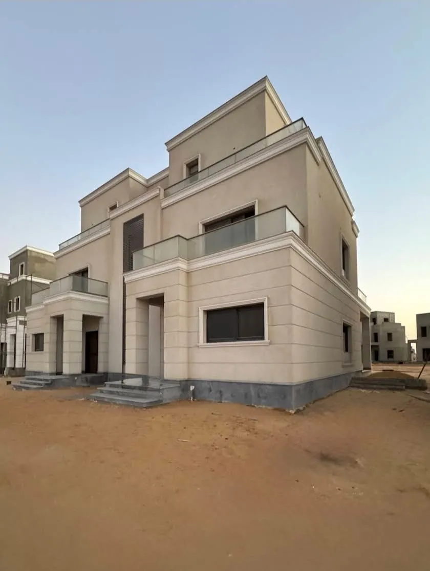 Twinhouse for sale in Naia West in New Zayed of 255 m² with 4 bedrooms