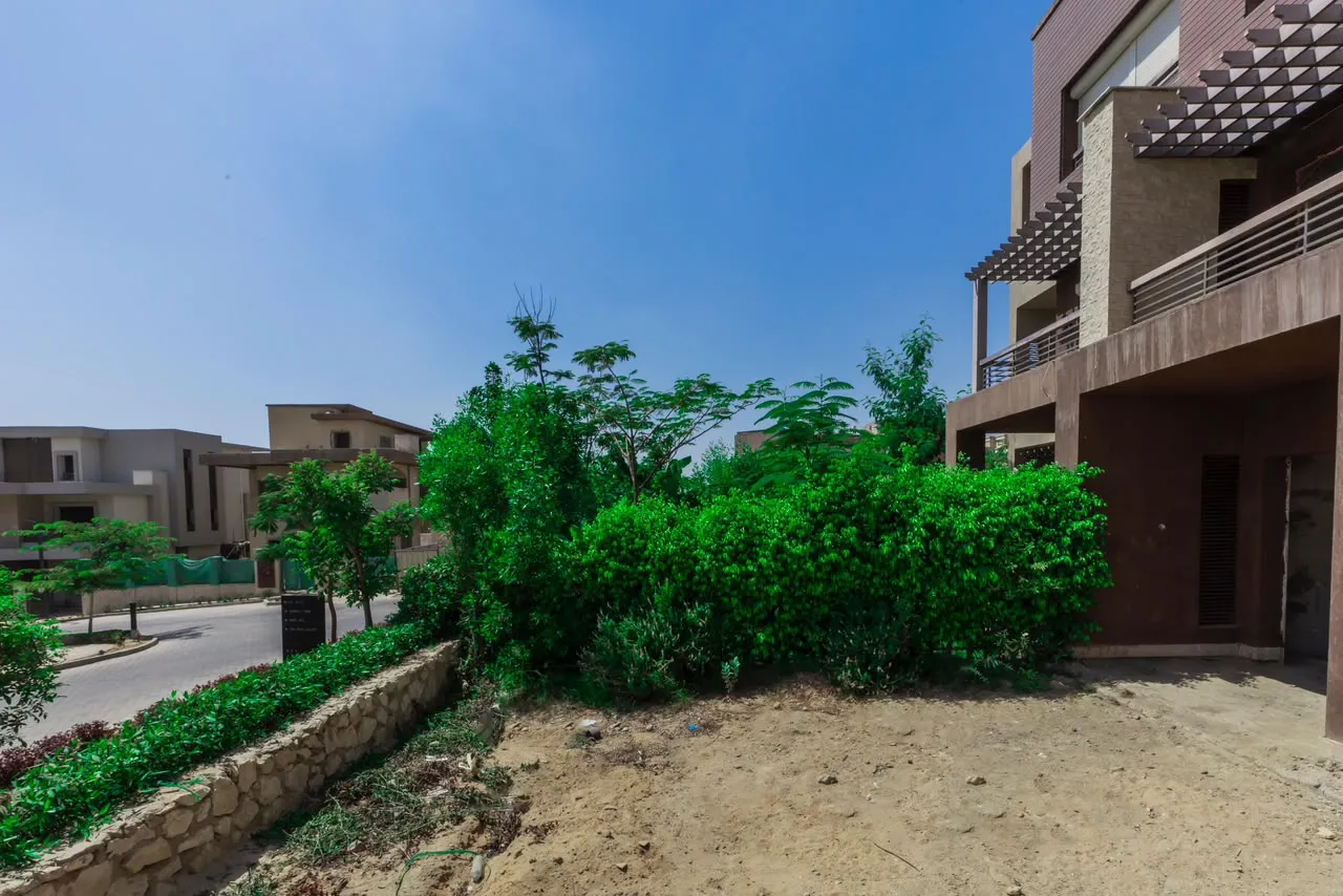 Townhouse for sale in New Giza in 6th of October City of 256 m² with 3 bedrooms