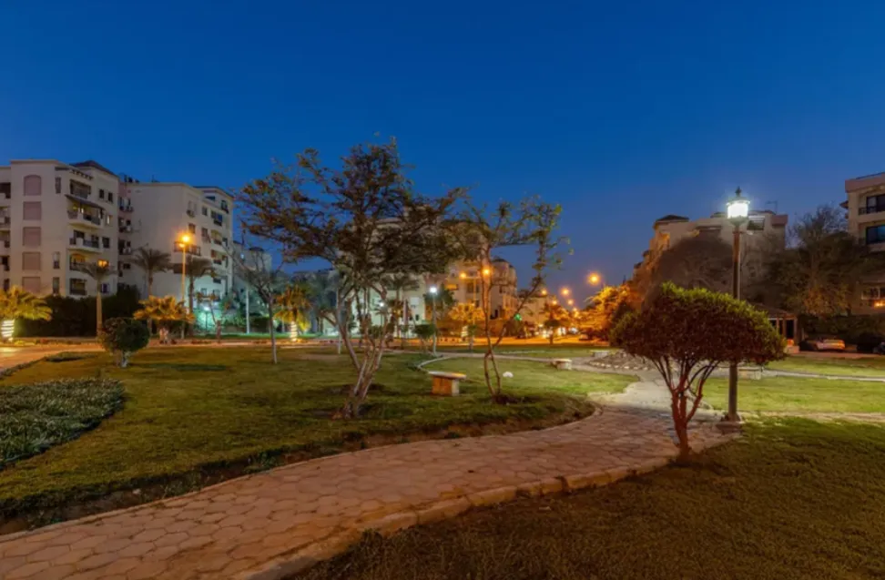 Apartment for sale in Hay El Ashgar in 6th of October City of 200 m² with 3 bedrooms