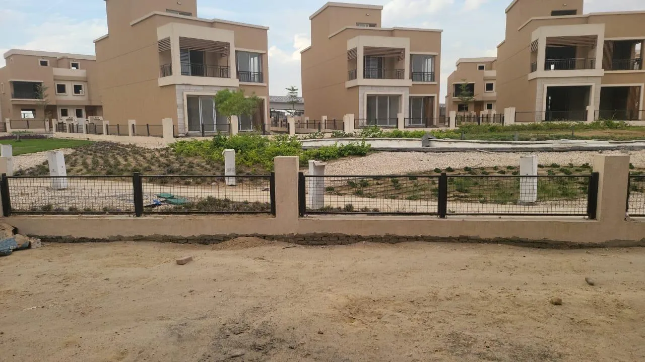 Villa for sale in Taj City in New Cairo of 265 m² with 3 bedrooms
