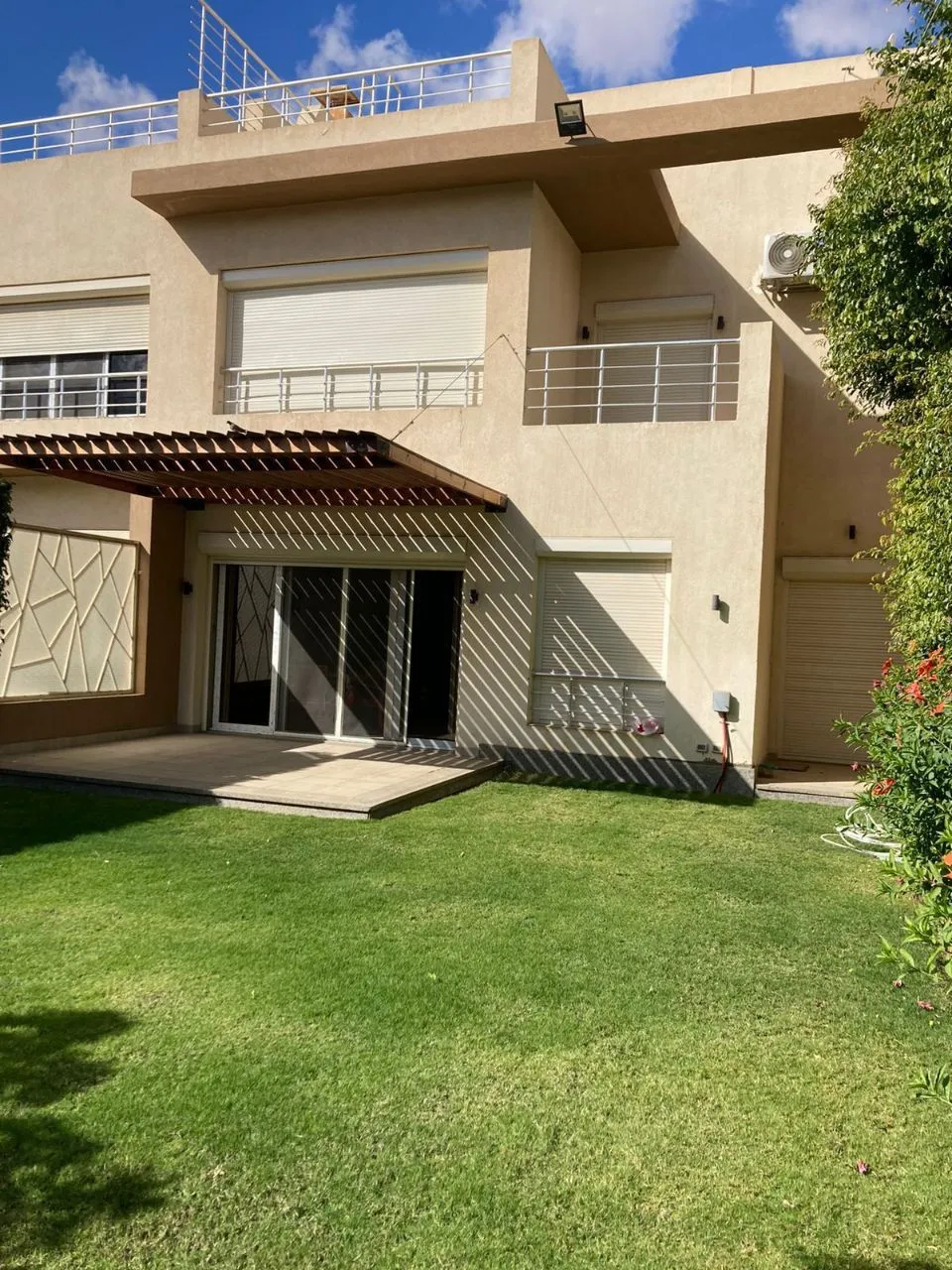 Townhouse for sale in Grand Heights in 6th of October City of 299 m² with 4 bedrooms