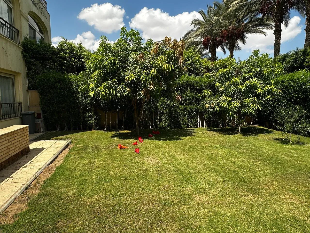 Twinhouse for sale in Zayed 2000 in El Sheikh Zayed of 360 m² with 4 bedrooms