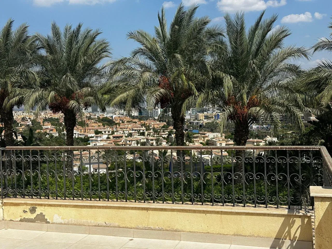 Twinhouse for sale in Zayed 2000 in El Sheikh Zayed of 360 m² with 4 bedrooms