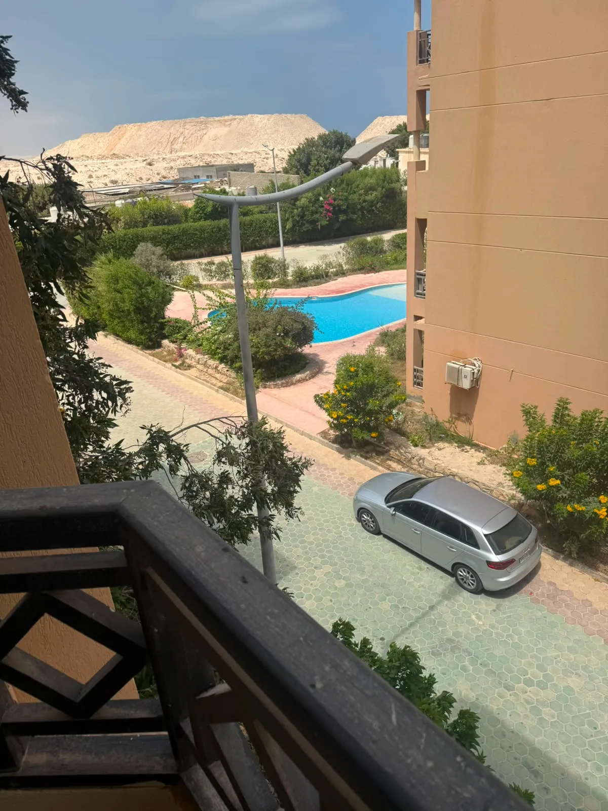 Chalet for sale in Emirates Heights in Ras El Hekma of 100 m² with 2 bedrooms