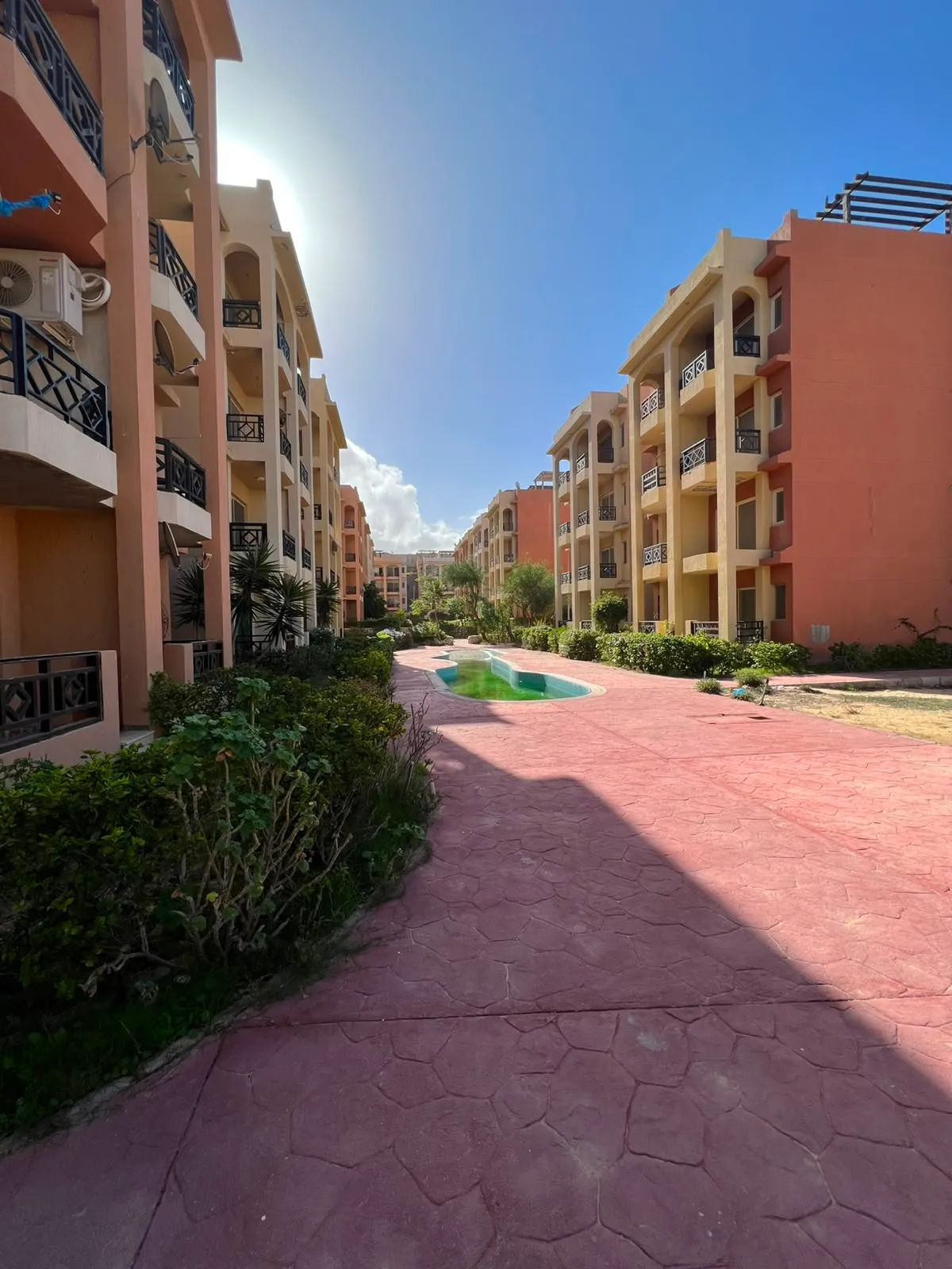Chalet for sale in Emirates Heights in Ras El Hekma of 100 m² with 2 bedrooms