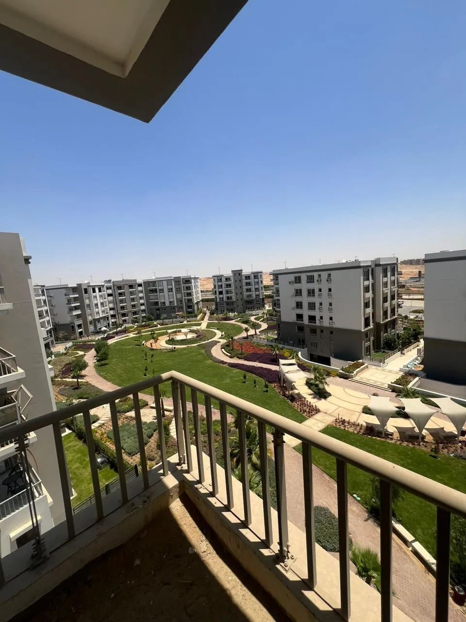 Apartment for sale in Hyde Park in 6th settlement of 199 m² with 3 bedrooms