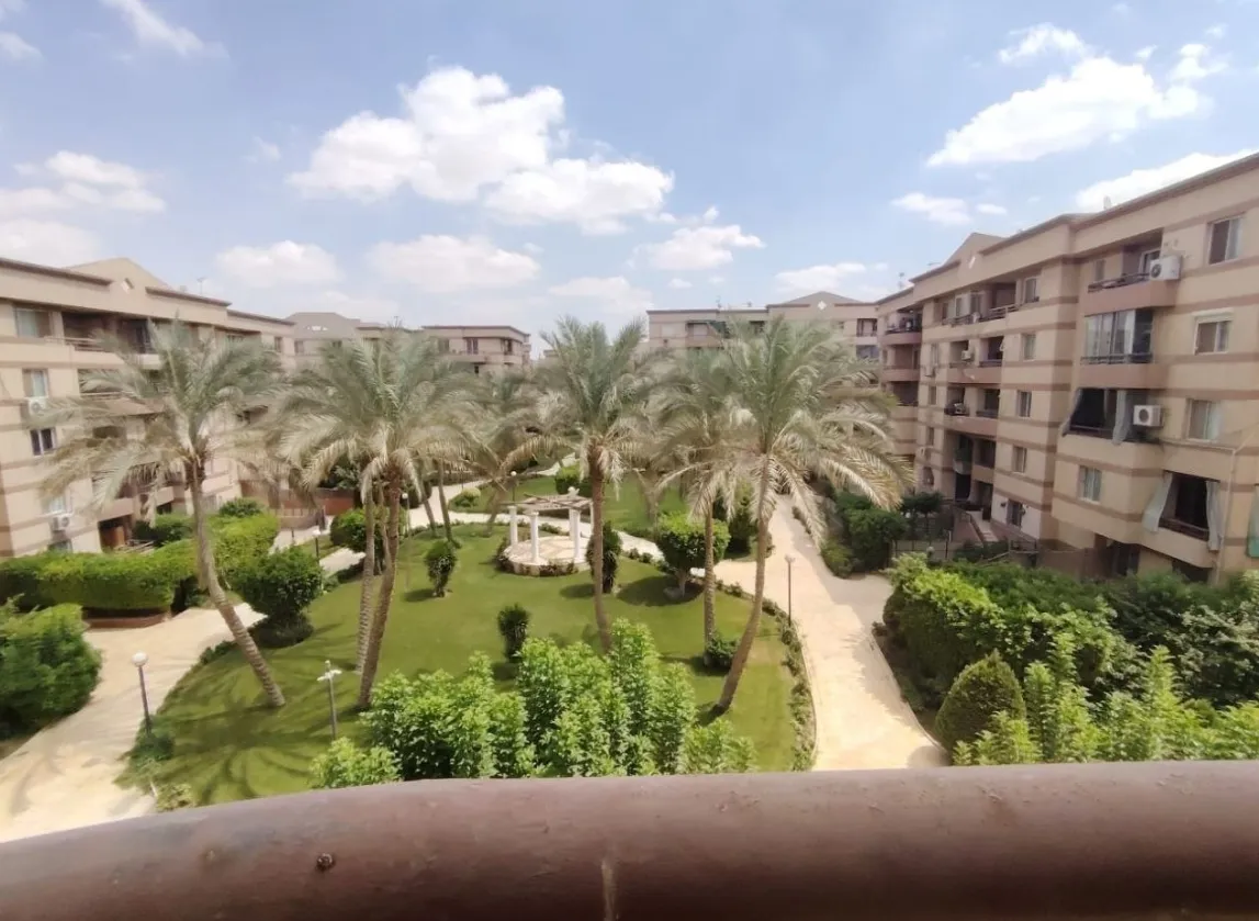 Apartment for sale in El Rehab in New Cairo of 198 m² with 3 bedrooms