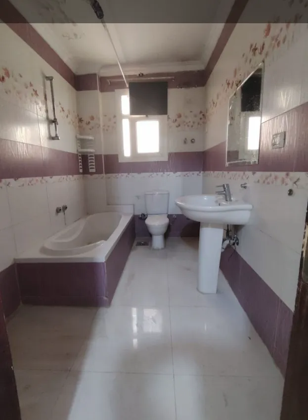 Apartment for sale in El Rehab in New Cairo of 198 m² with 3 bedrooms