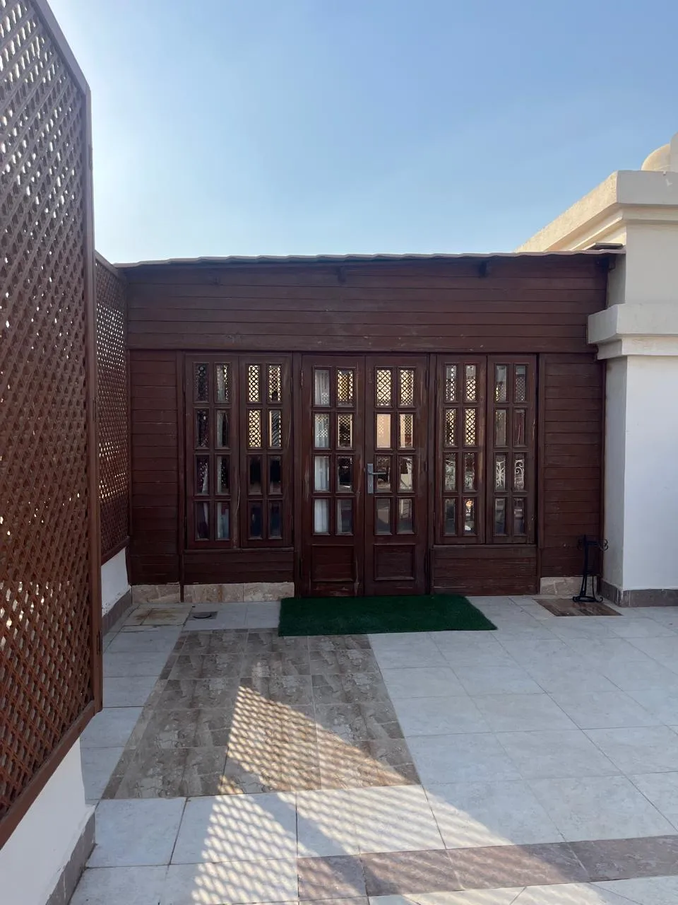 Villa for sale in El Rehab in New Cairo of 245 m² with 4 bedrooms
