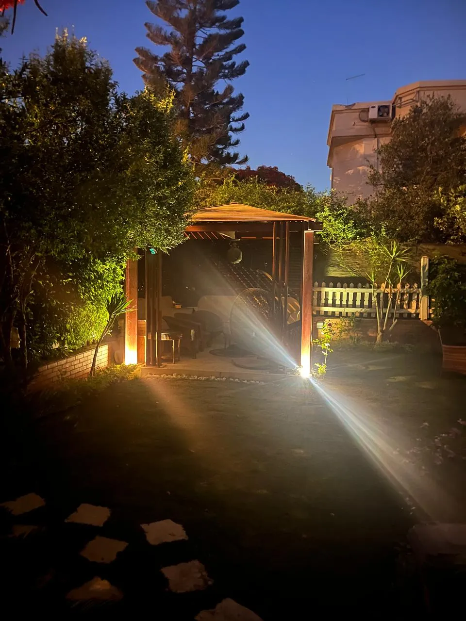 Villa for sale in El Rehab in New Cairo of 245 m² with 4 bedrooms