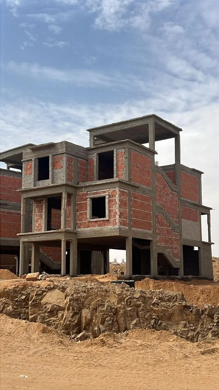 Villa for sale in Mountain View Chillout Park in Northern Expansion of 500 m² with 4 bedrooms