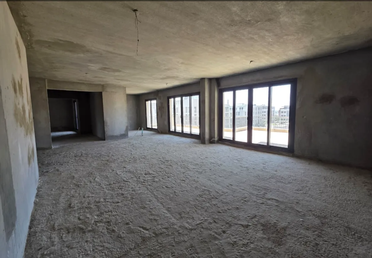 Apartment for sale in DISTRICT 5 in South New Cairo of 245 m² with 3 bedrooms