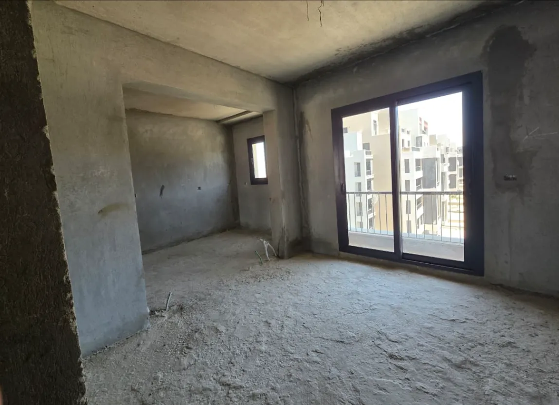 Apartment for sale in DISTRICT 5 in South New Cairo of 245 m² with 3 bedrooms