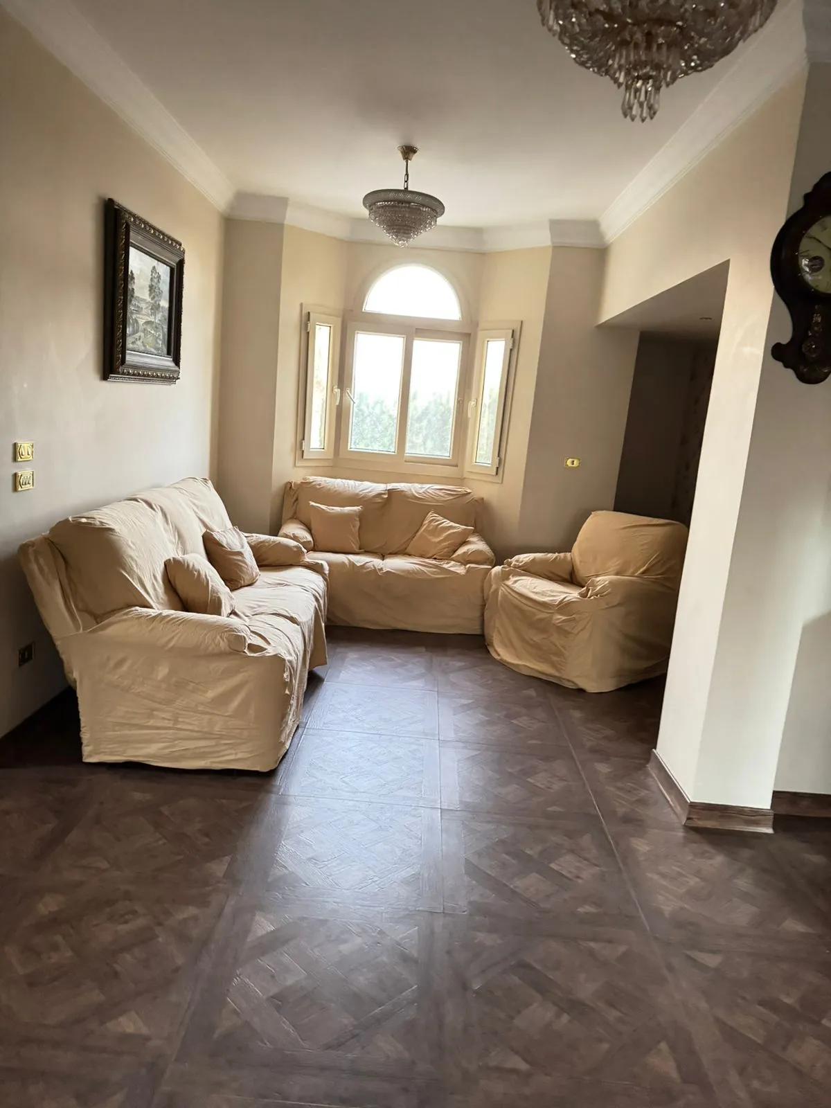 Villa for sale in Royal City in El Sheikh Zayed of 440 m² with 5 bedrooms