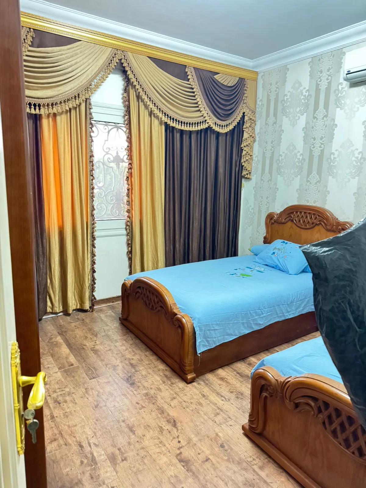Villa for sale in Royal City in El Sheikh Zayed of 440 m² with 5 bedrooms